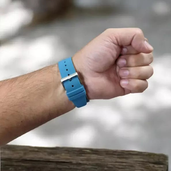 CAT Insignia with Blue Rubber Strap Men's Watch | LJ.100.26.626