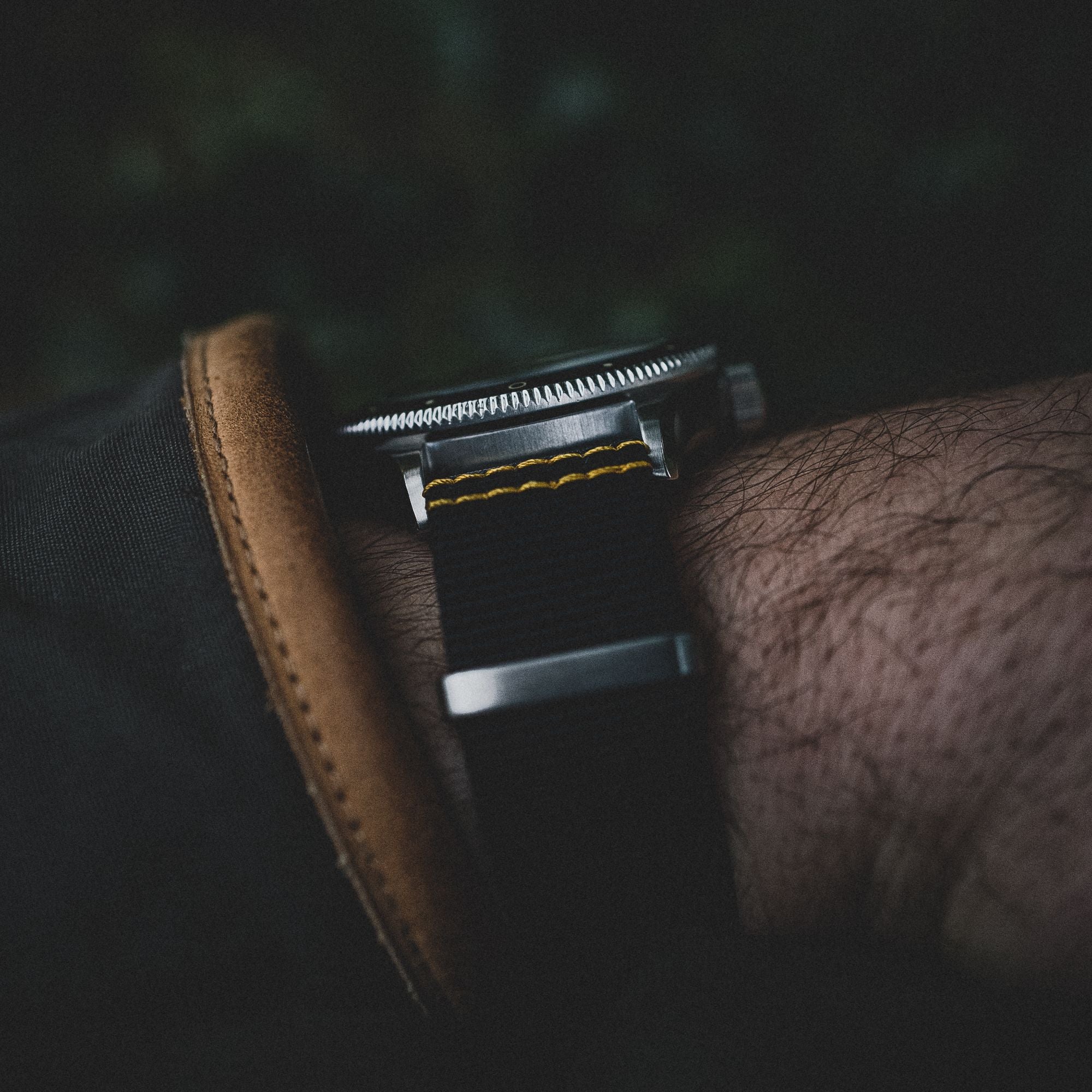 AVI-8 Airmaster Sector Meca-Quartz Raven Black