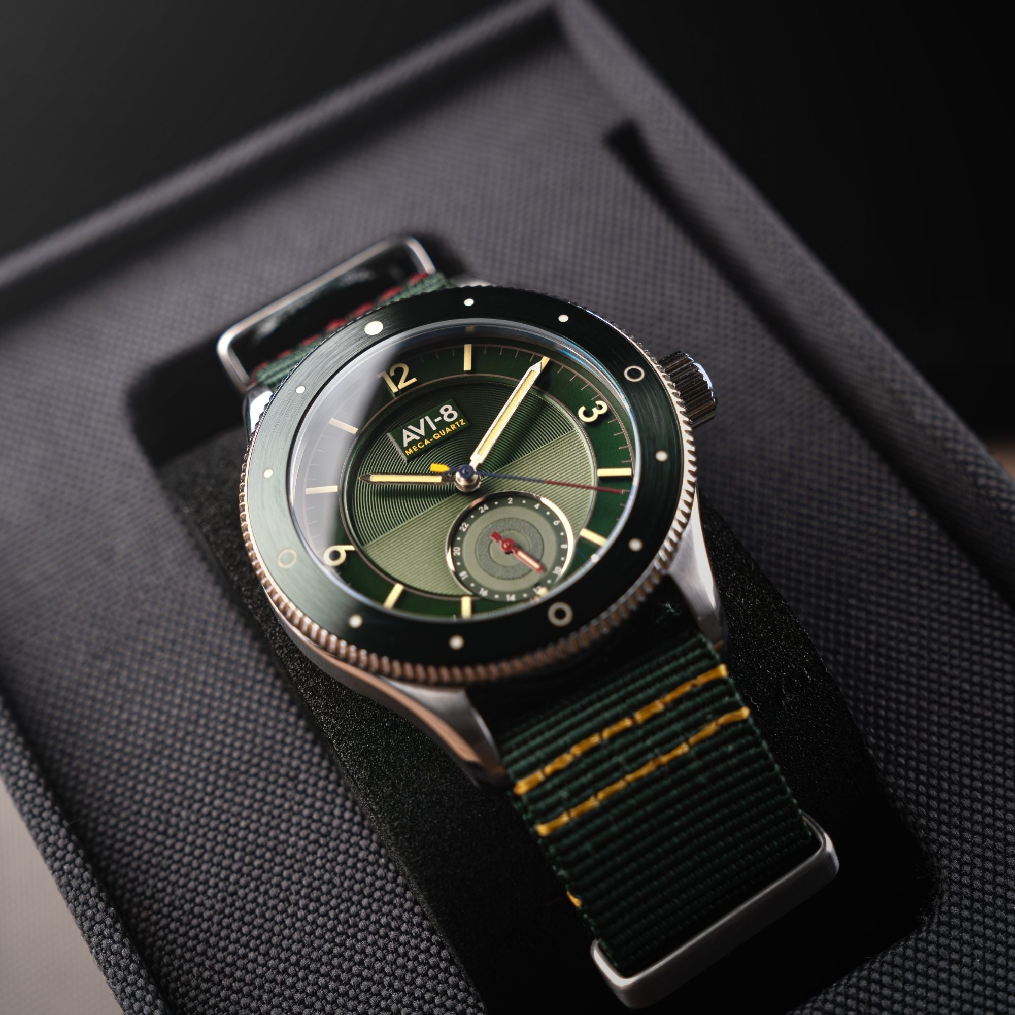 AVI-8 Airmaster Sector Meca-Quartz Vert Green