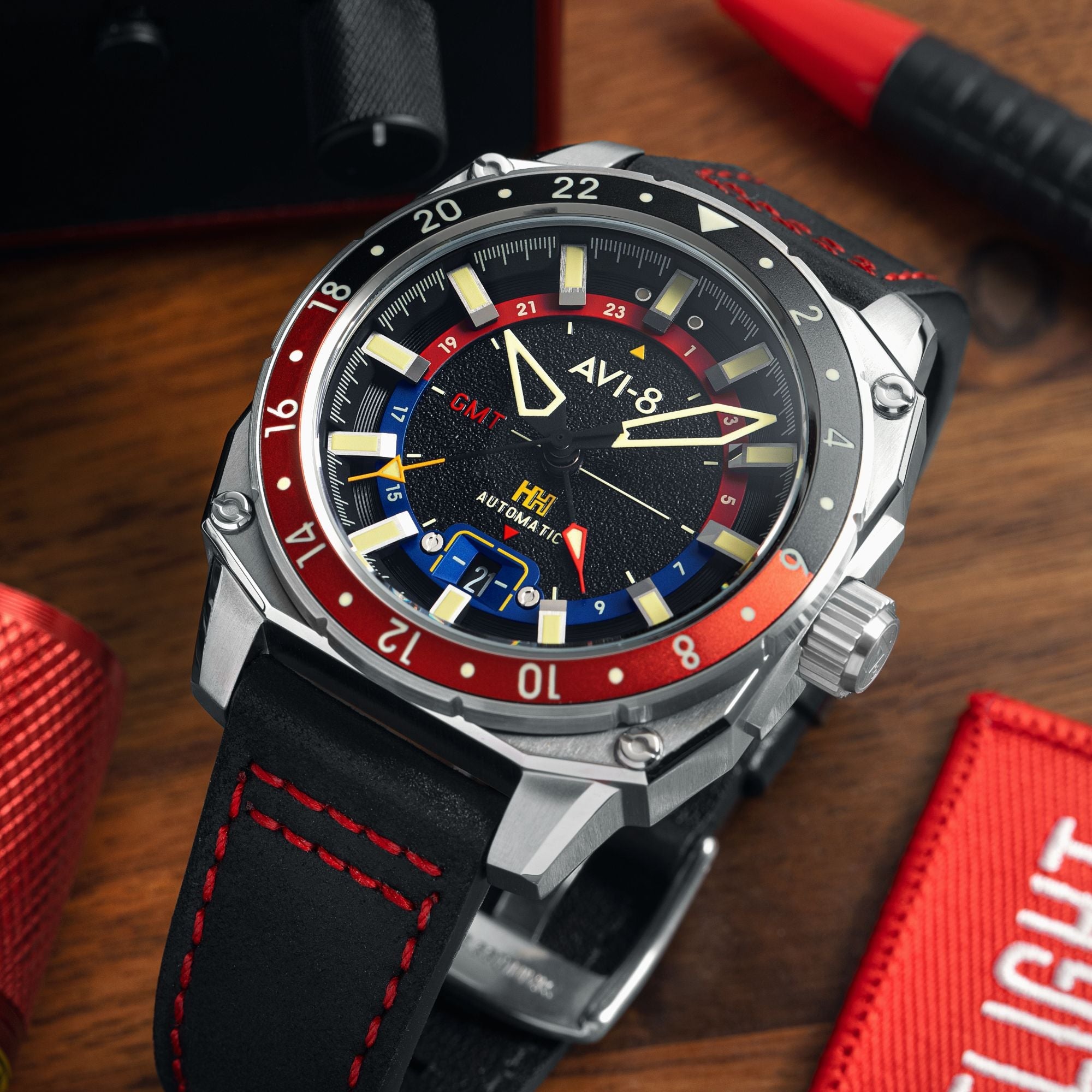 AVI-8 Hawker Hunter Atlas Gmt Automatic Devil Black Av 4122 01