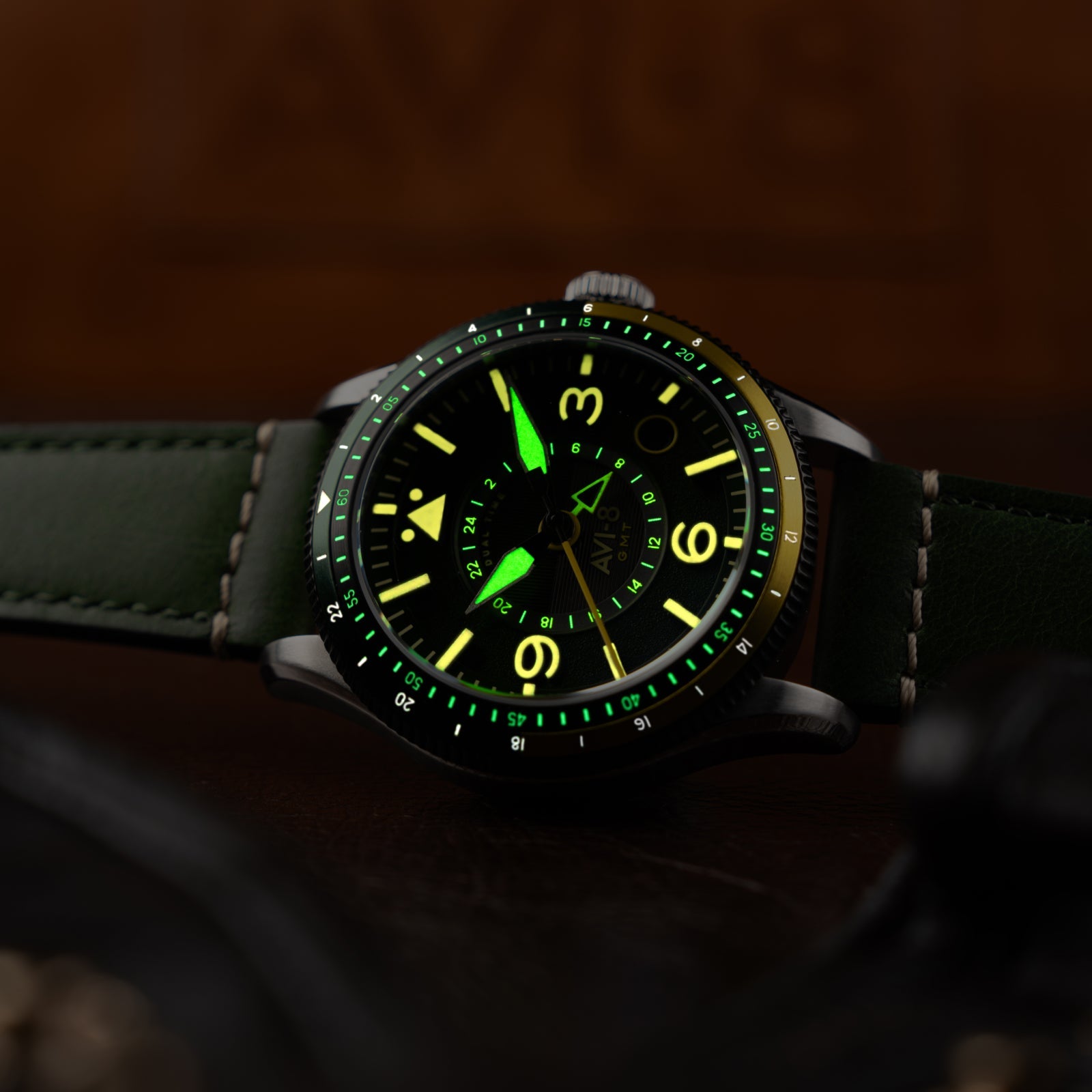 AVI-8 Airmaster Gmt Automatic Fuselage Green