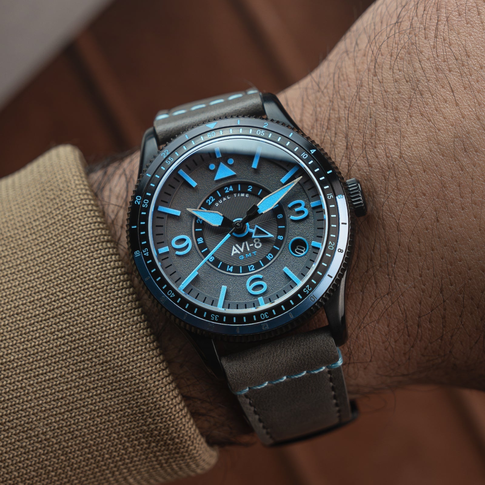 AVI-8 Airmaster Gmt Automatic Rubber Black