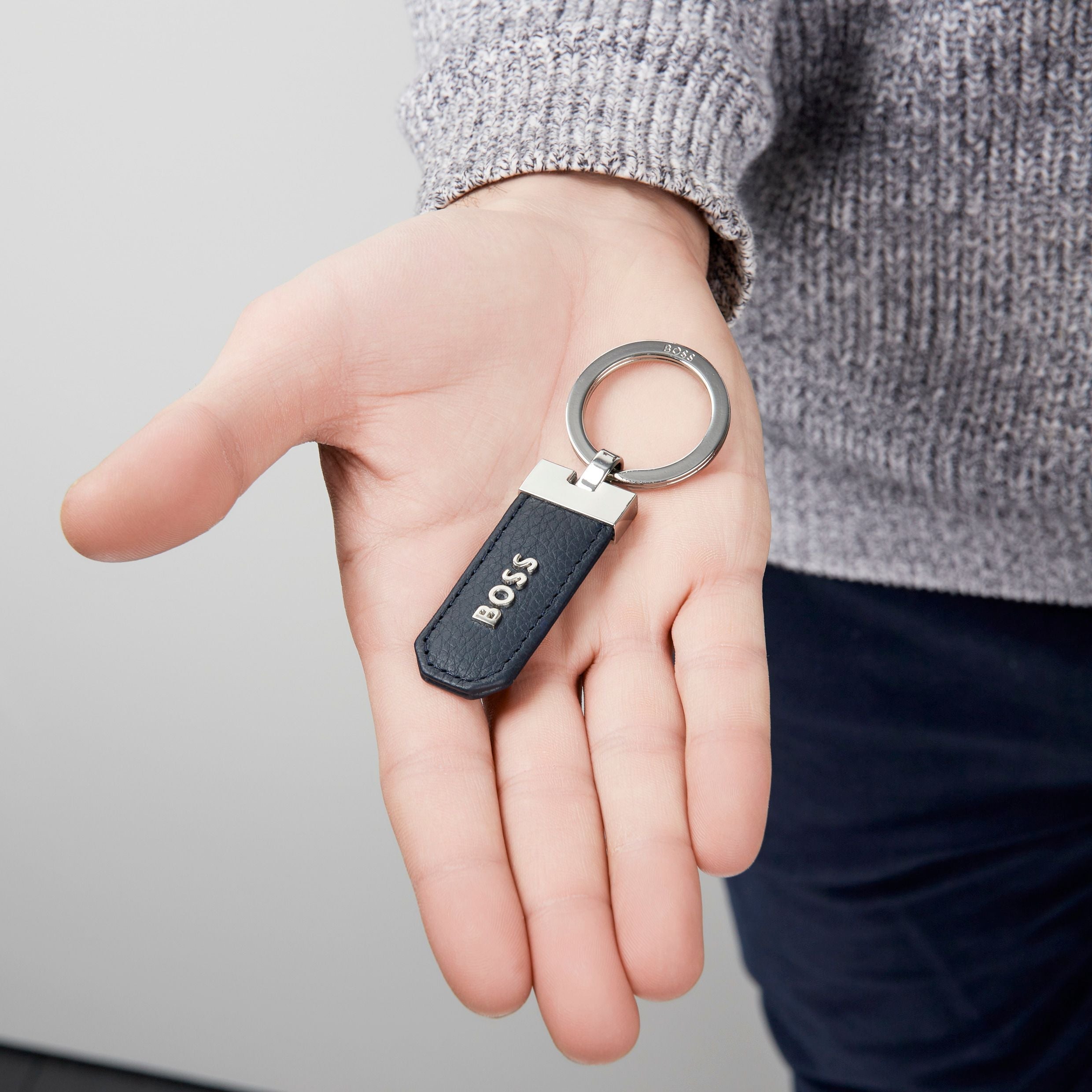 HUGO BOSS Classic Grained Navy Key Ring | HAK416N