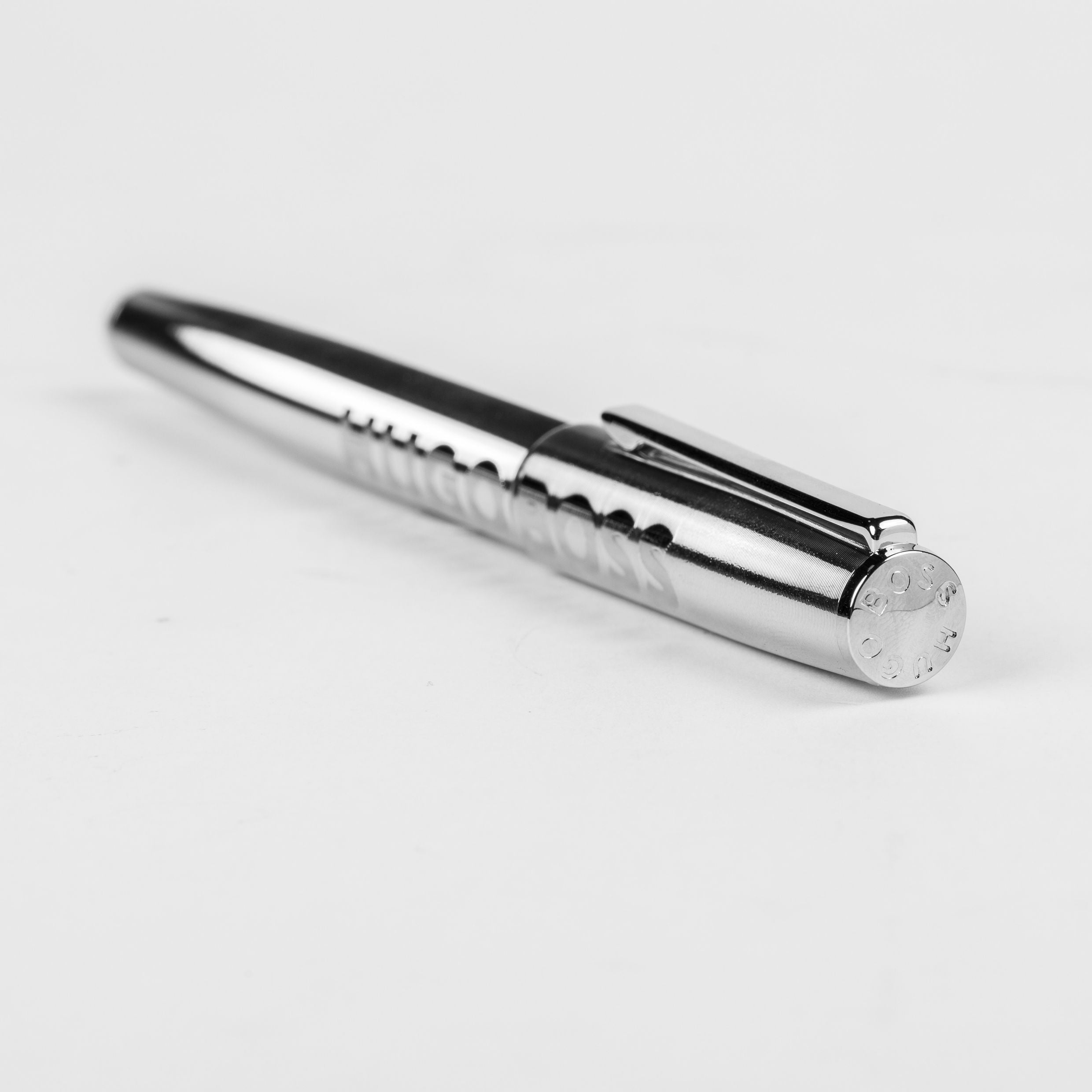 HUGO BOSS HSH2095B-Rollerball pen Label Chrome