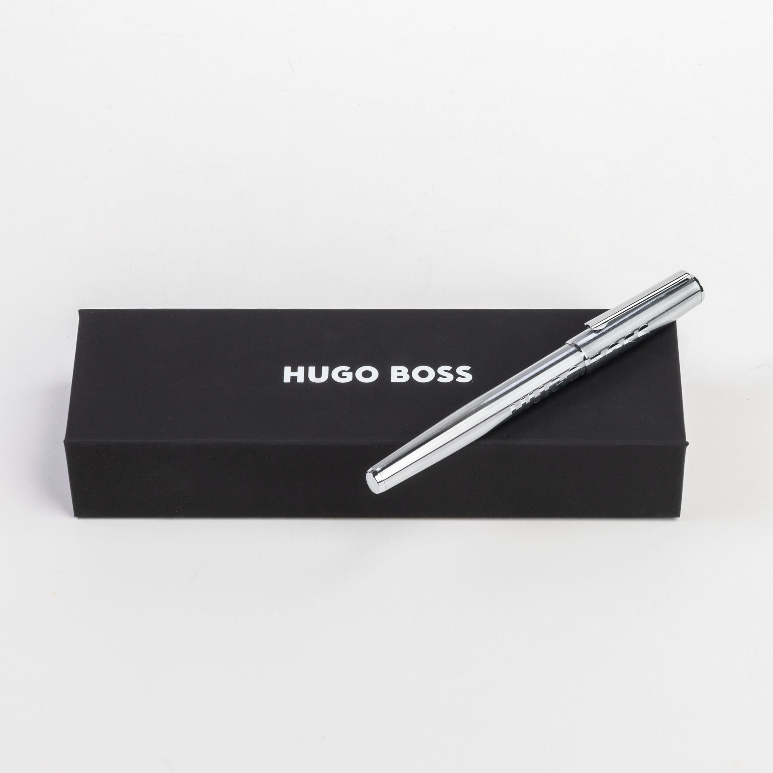 HUGO BOSS HSH2095B-Rollerball pen Label Chrome