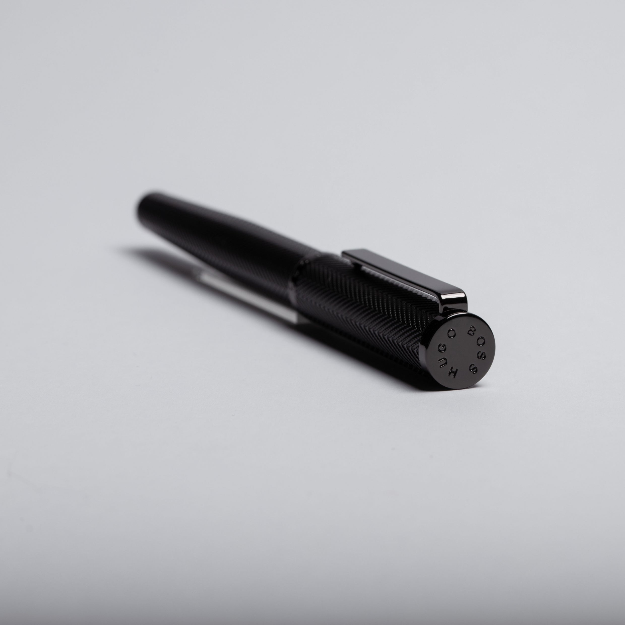 HUGO BOSS HSI1062D-Fountain pen Formation Herringbone Gun