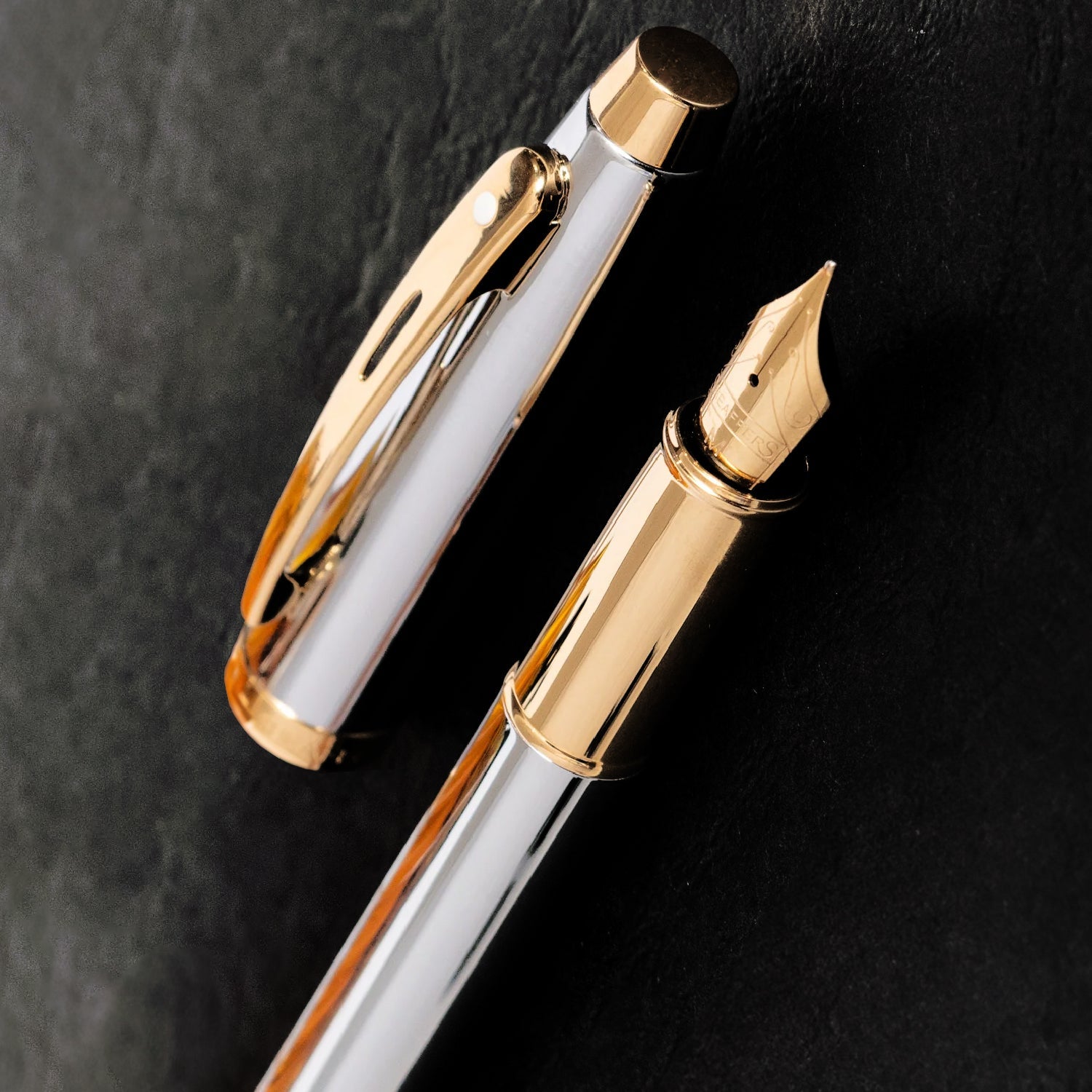 Sheaffer 100 Chrome with Gold Trims Fountain Pen | E0934053-30