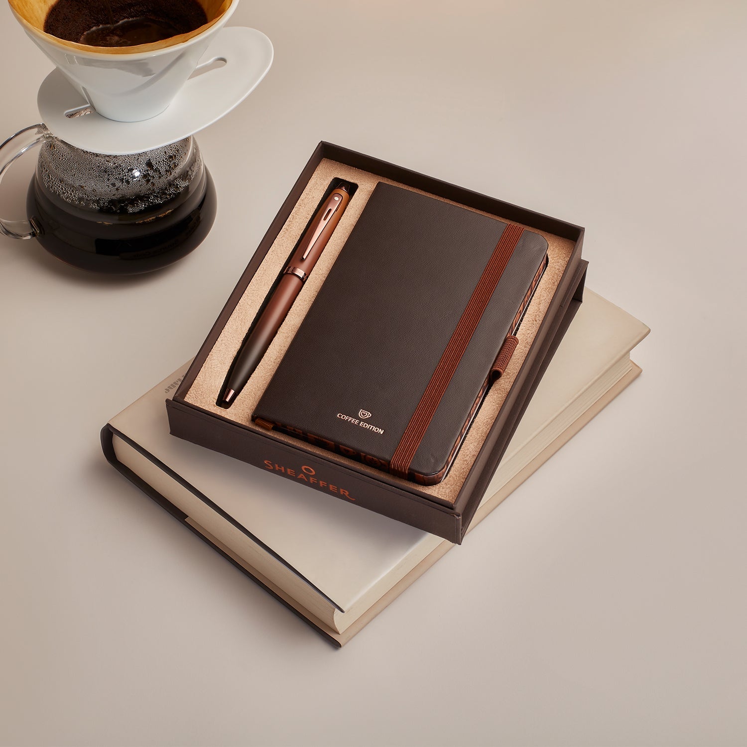 Sheaffer Coffee Edition 100 9374 Ballpoint Pen with Regal Brown PVD Trims and Small Notebook | G2937451-4