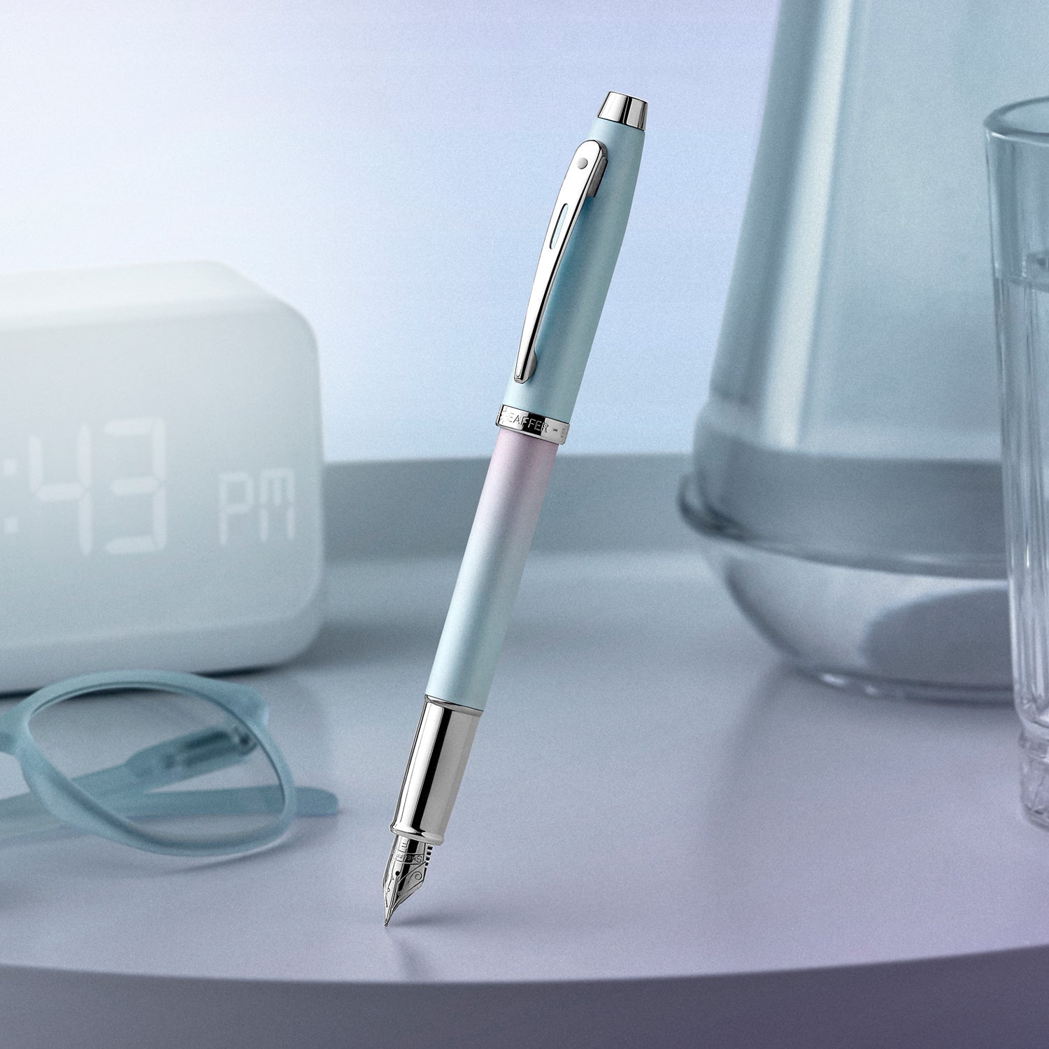 Sheaffer 100 9376 Expressions Blue and Pink Pearlised Gradient Fountain Pen with Chrome-plated Trims | E0937653