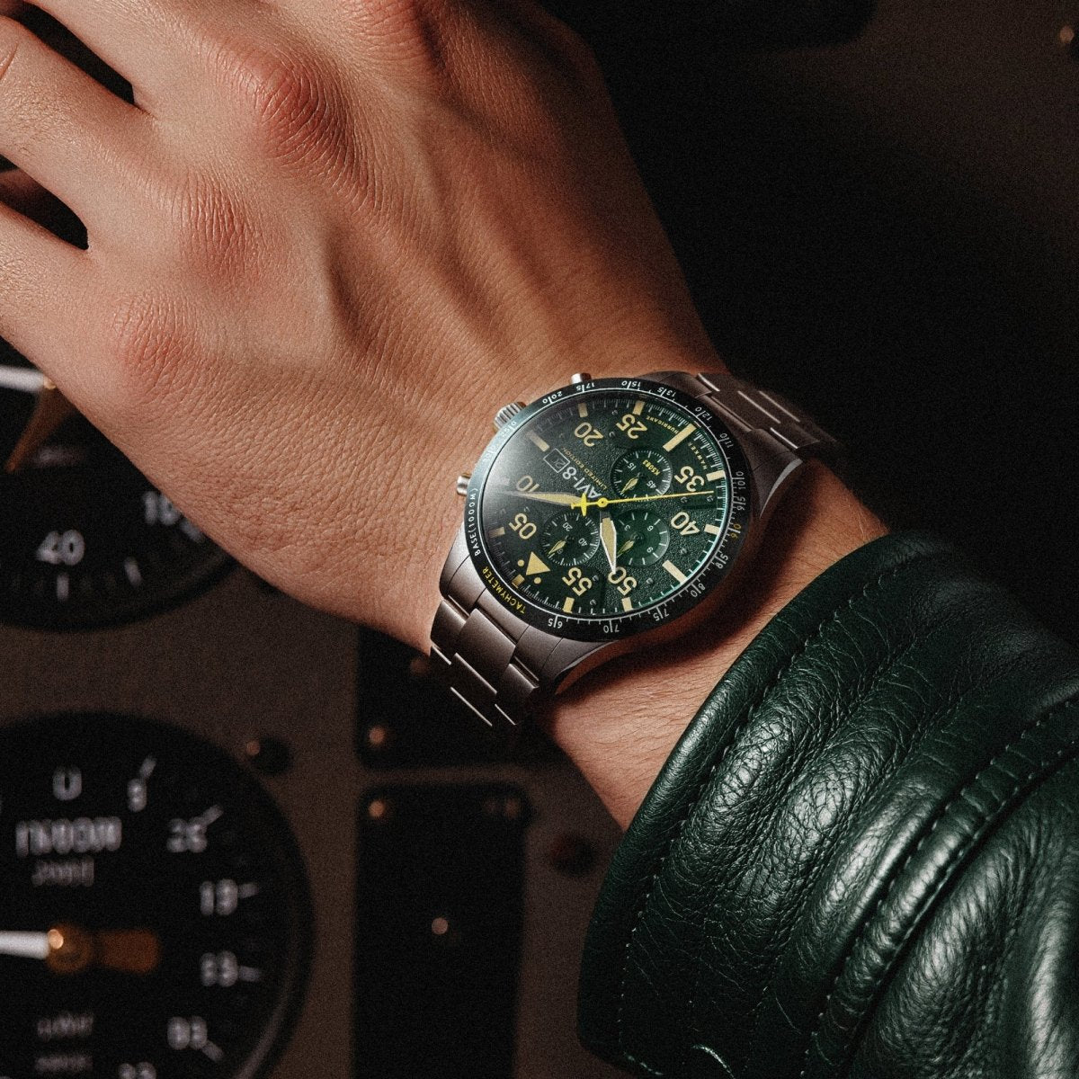 AVI - 8 90Th Anniversary Chronograph Limited Edition Tarmac Green | TIME Watches