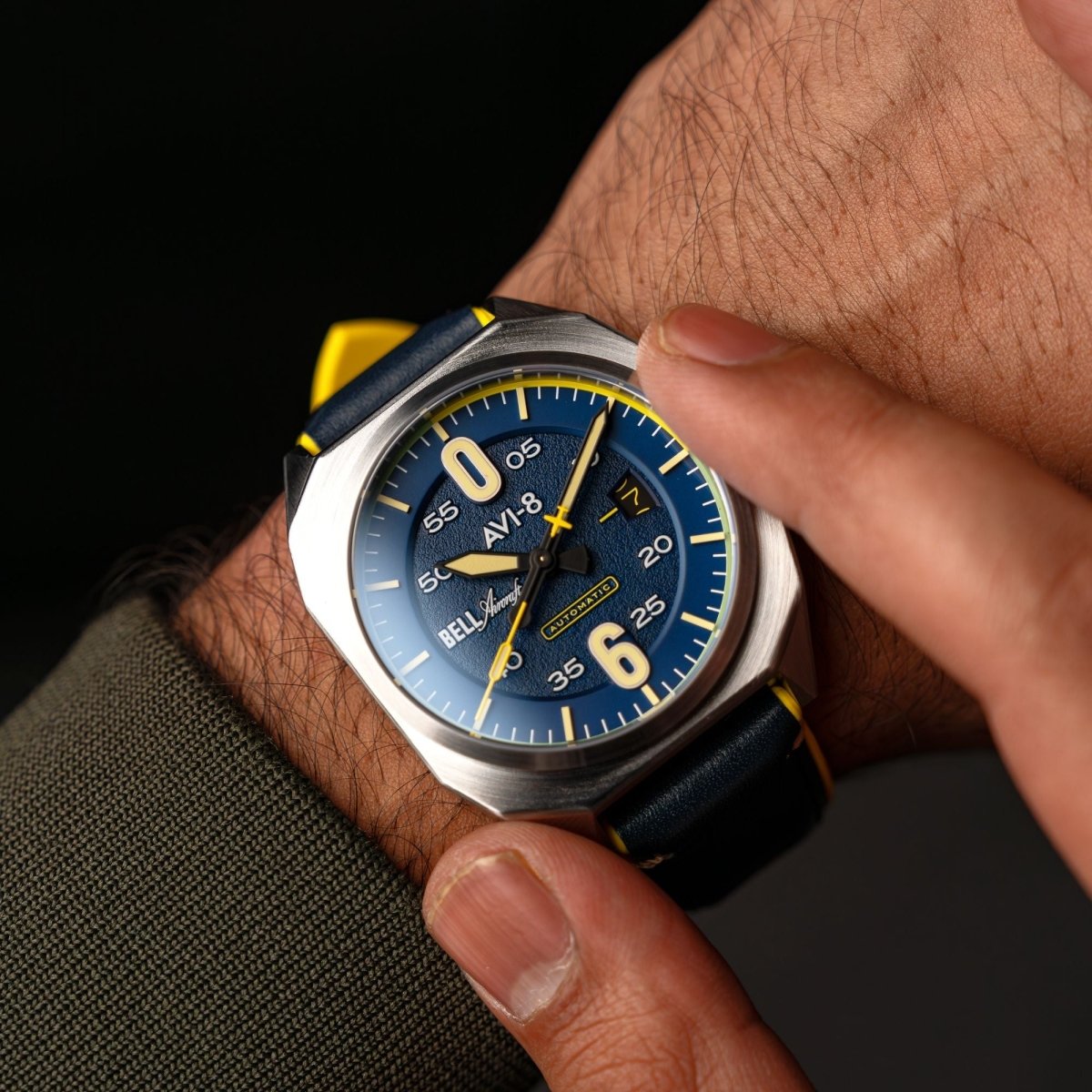 AVI - 8 Bell X 1 Machbuster Automatic Catalina Blue Av 4115 03 | TIME Watches