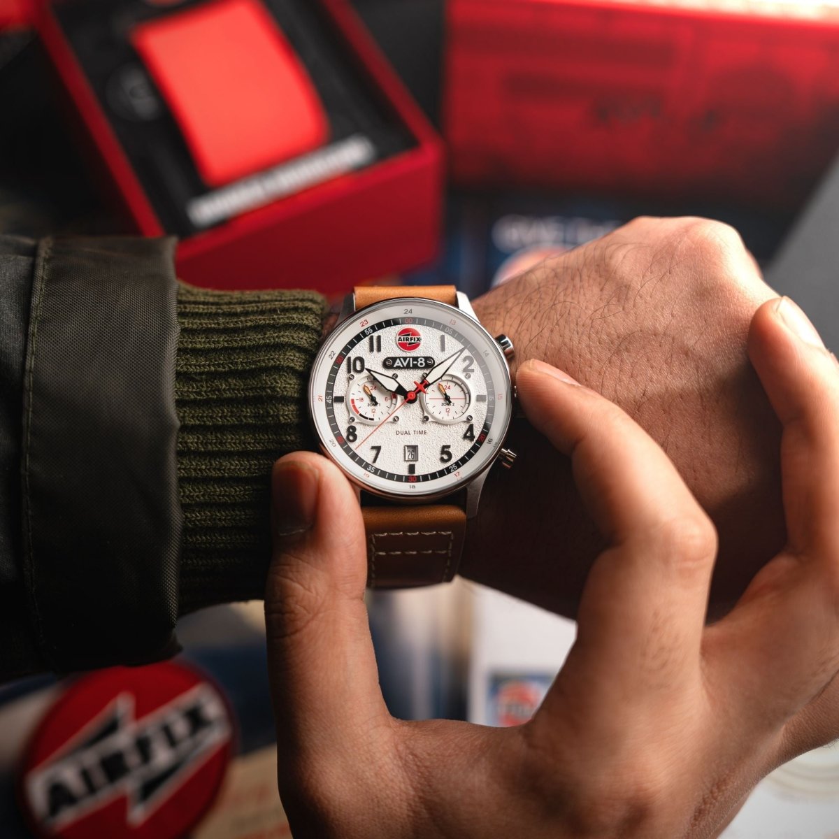 AVI - 8 Carey Dual Time Airfix Edition Silver White | TIME Watches