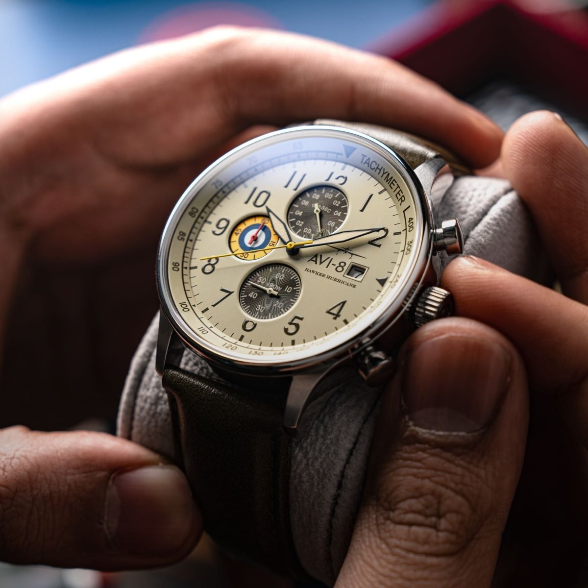 AVI - 8 Classic Chronograph Khaki Green | TIME Watches