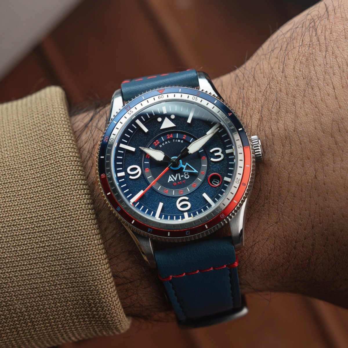 AVI - 8 Flyboy Airmaster Gmt Automatic Cockpit Blue Av 4128 04 | TIME Watches