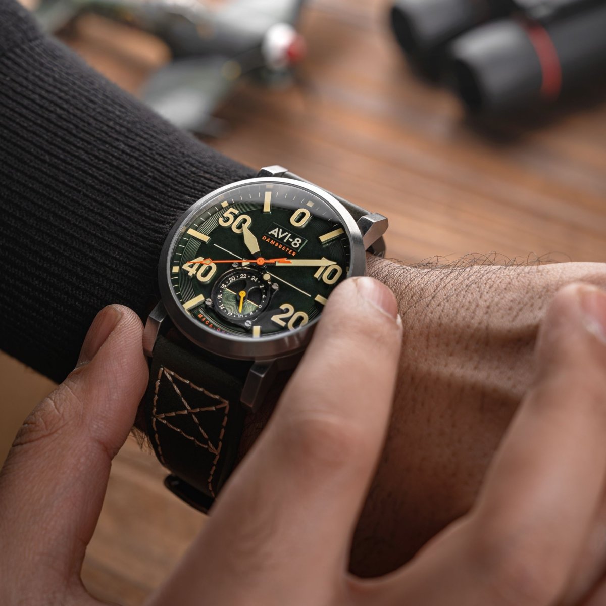 AVI - 8 Forest Green | TIME Watches