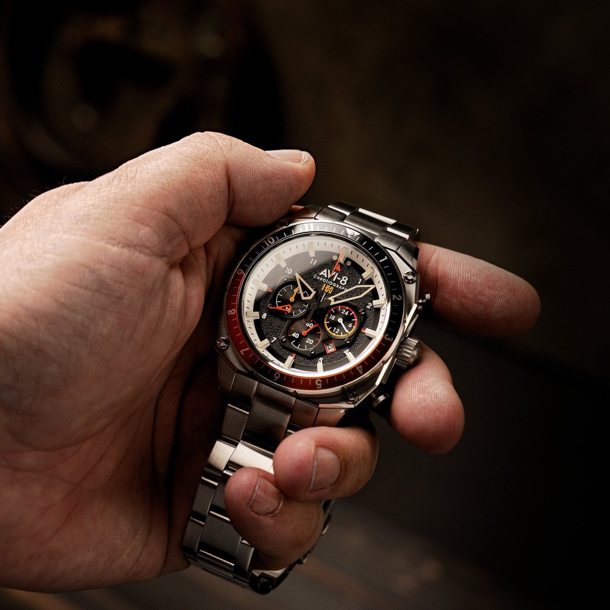 AVI - 8 Raven Black | TIME Watches