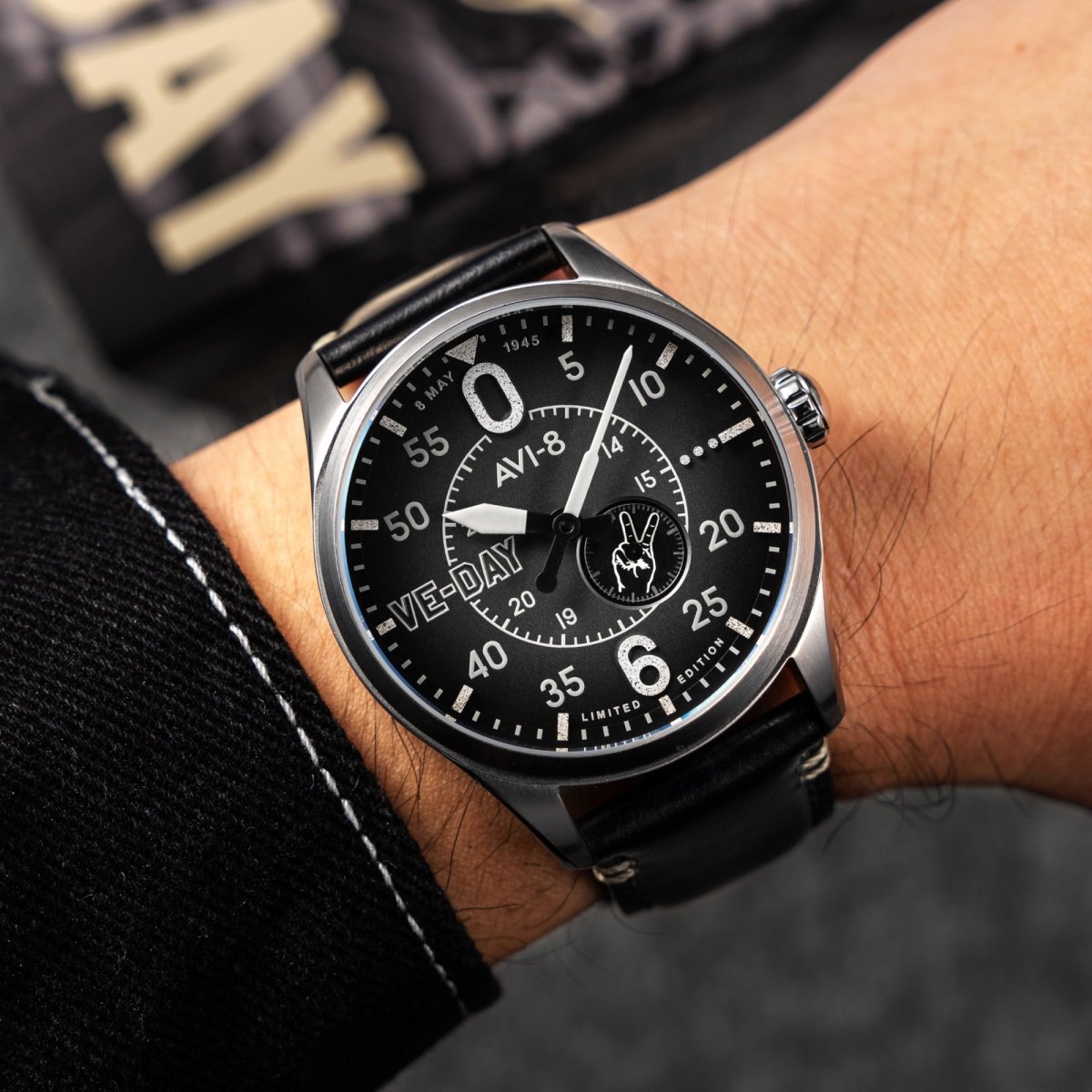AVI - 8 Type 300 Automatic Ve - Day 80Th Limited Edition Valour Midnight | TIME Watches