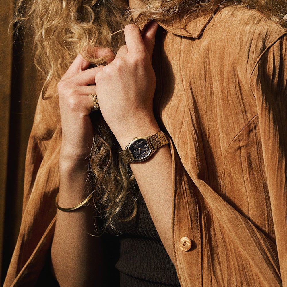 Fossil Harlow Black Dial and Gold Steel Bracelet 27mm Women's Watch | ES5433 | TIME Watches