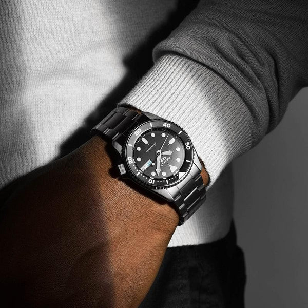 Seiko 5 Sports SKX ‘Midi’ Black Men's Watch | SRPK29K1