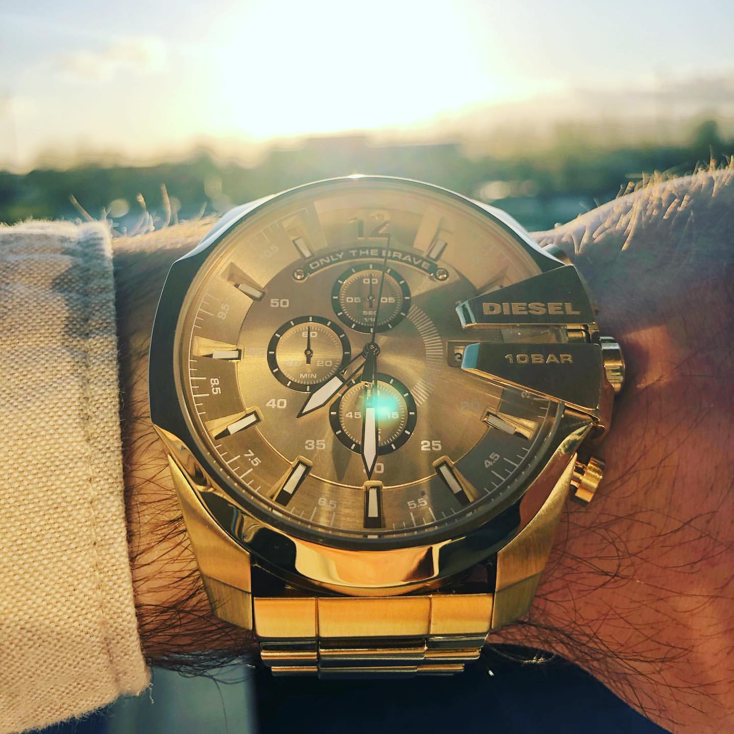 Buy Diesel Mega Chief Gold Round Stainless Steel Men's Watch