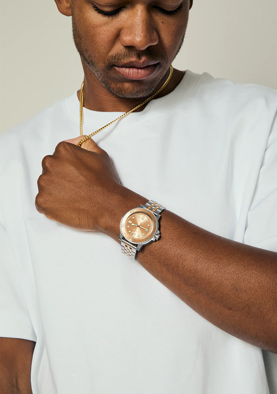 NIXON Stinger Silver Dial Stainless Steel Bracelet Men’s Watch | A14025339-00