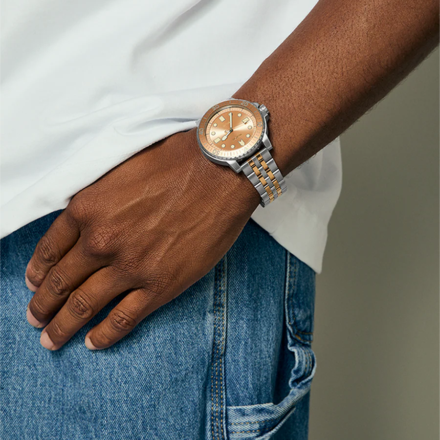 NIXON Stinger Silver Dial Stainless Steel Bracelet Men’s Watch | A14025339-00