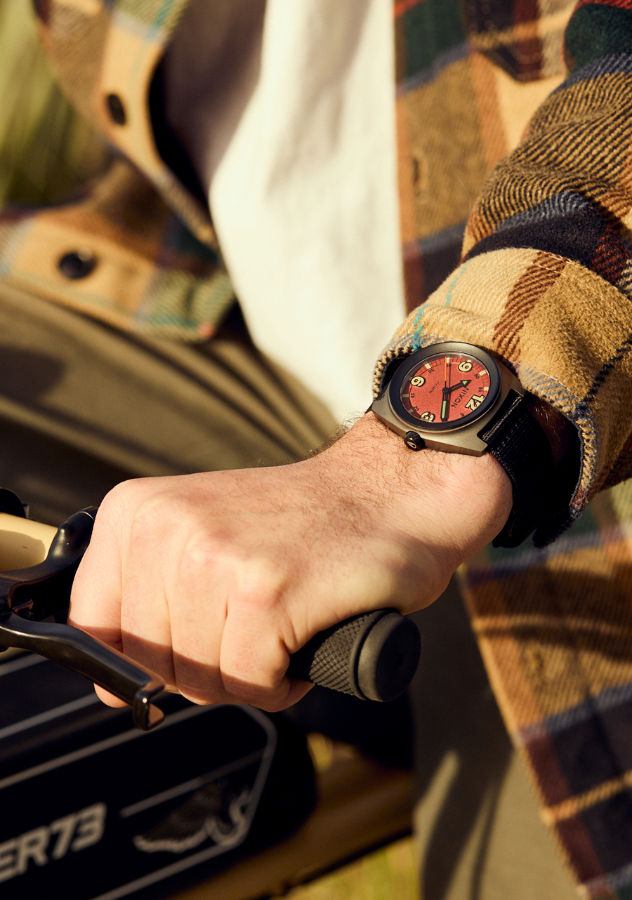 NIXON Clutch 42 Matte Gunmetal / Hot Sauce Men's Watch | A14475351-00