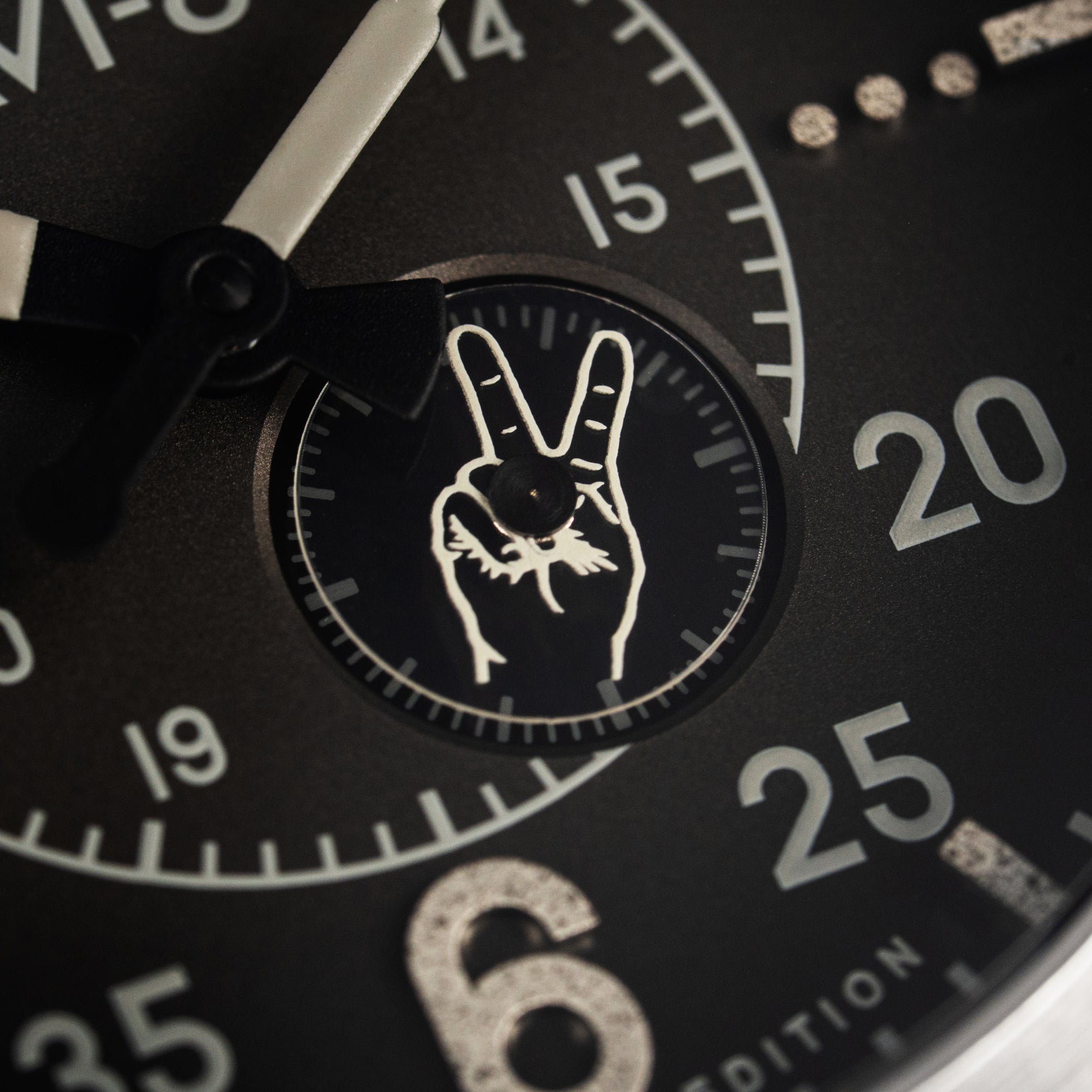 AVI-8 Type 300 Automatic Ve-Day 80Th Limited Edition Valour Midnight