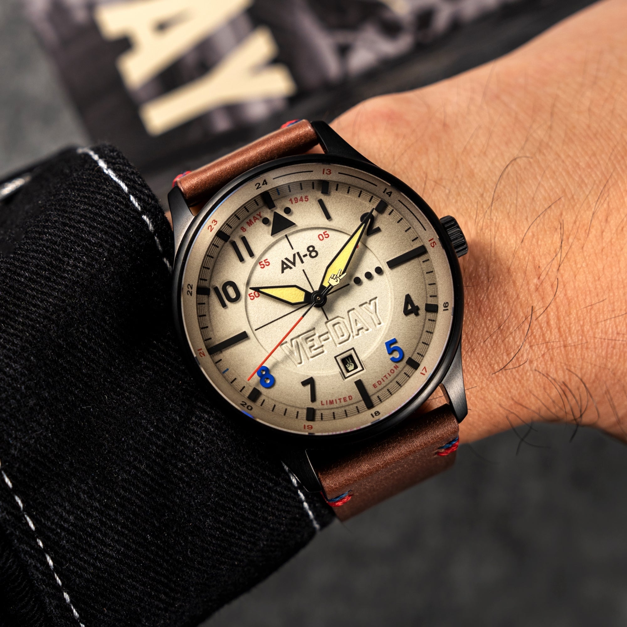 AVI-8 Kent Automatic Ve-Day 80Th Limited Edition Vanguard Beige