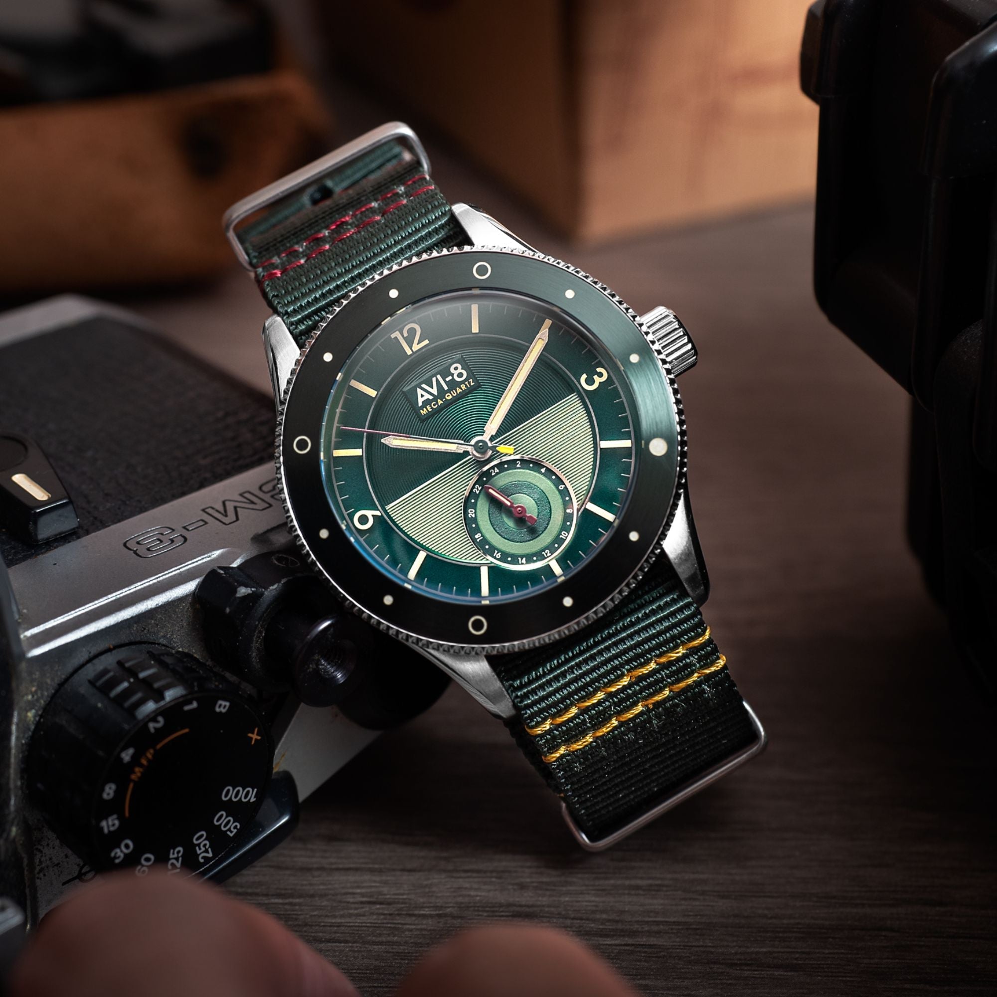 AVI-8 Airmaster Sector Meca-Quartz Vert Green