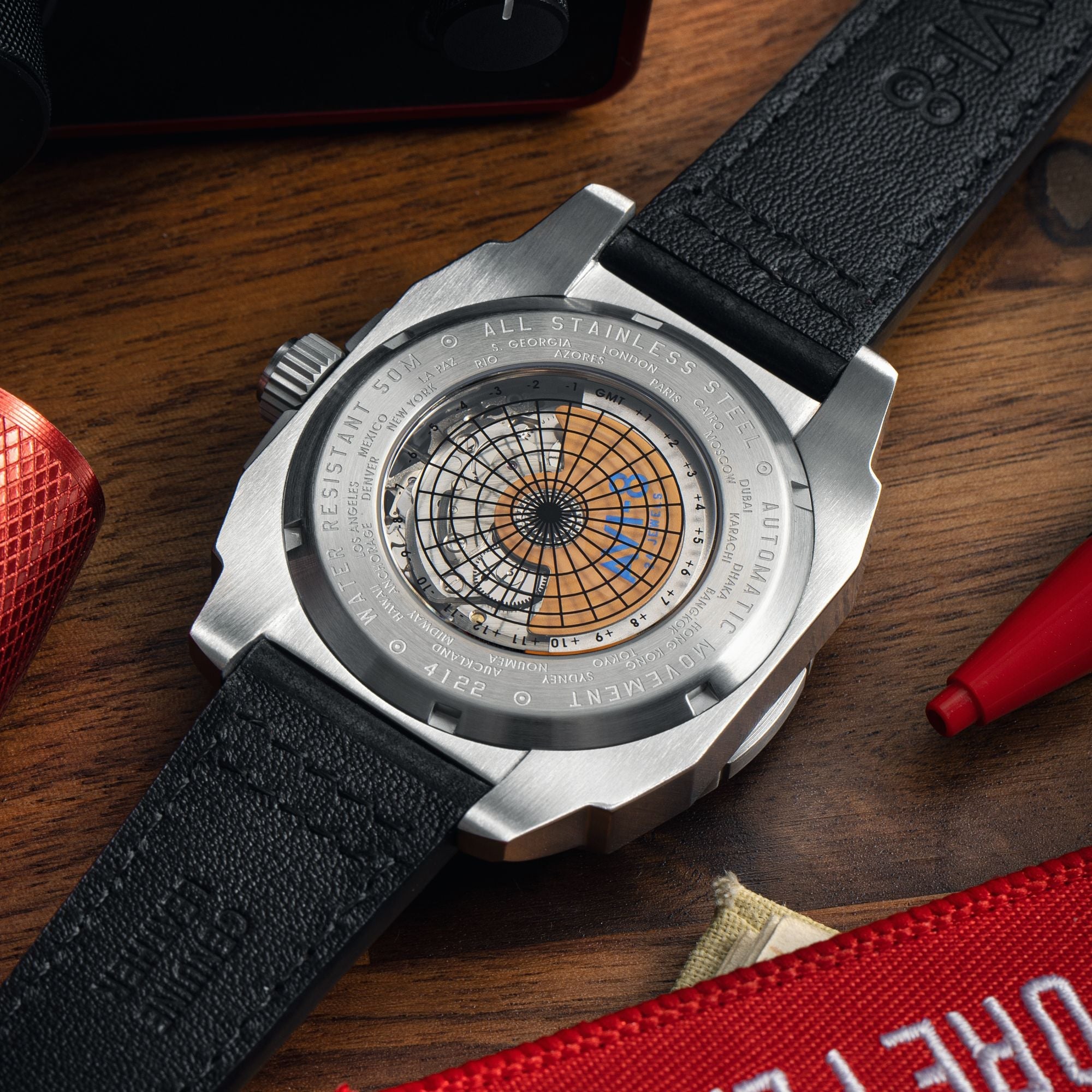 AVI-8 Hawker Hunter Atlas Gmt Automatic Devil Black Av 4122 01