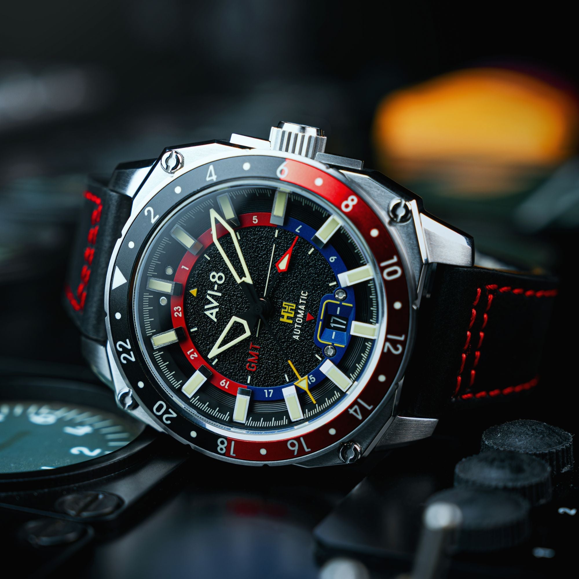 AVI-8 Hawker Hunter Atlas Gmt Automatic Devil Black Av 4122 01