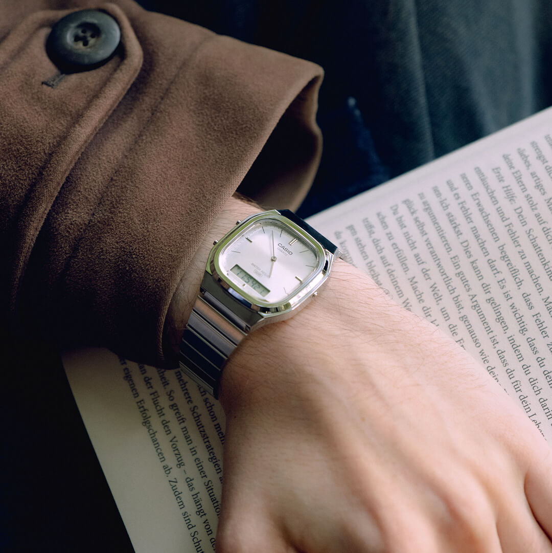 Casio Vintage Dual Time Chain Men's Dress Watch | AQ-240E-7ADF