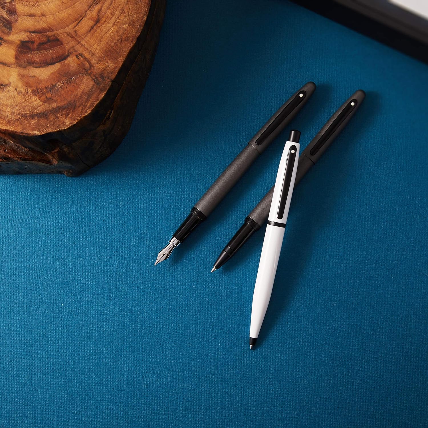 Sheaffer VFM 9424 Matte Grey Rollerball Pen With Matte Black Trim | E1942451