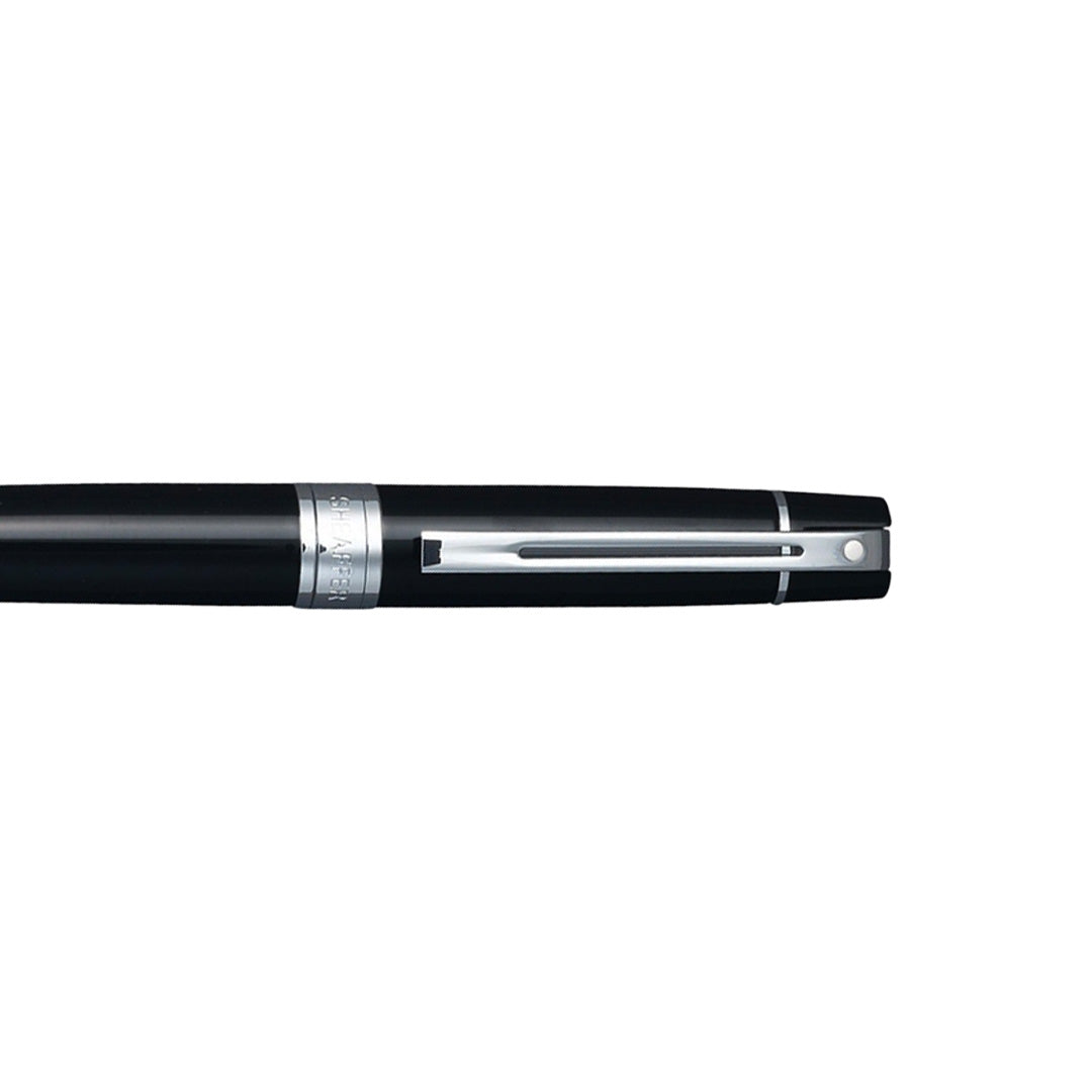 Sheaffer  300 9312 Glossy Black Ballpoint Pen With Chrome Trim | E2931251