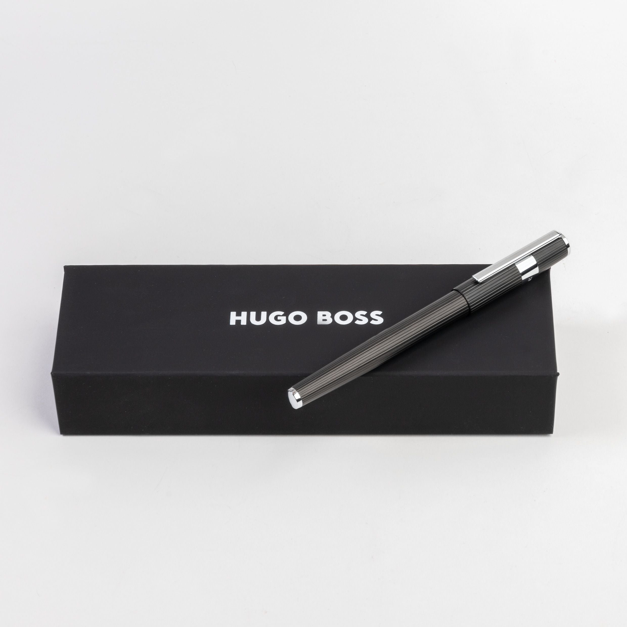 HUGO BOSS HSV2855A-Rollerball pen Gear Pinstripe Black / Chrome
