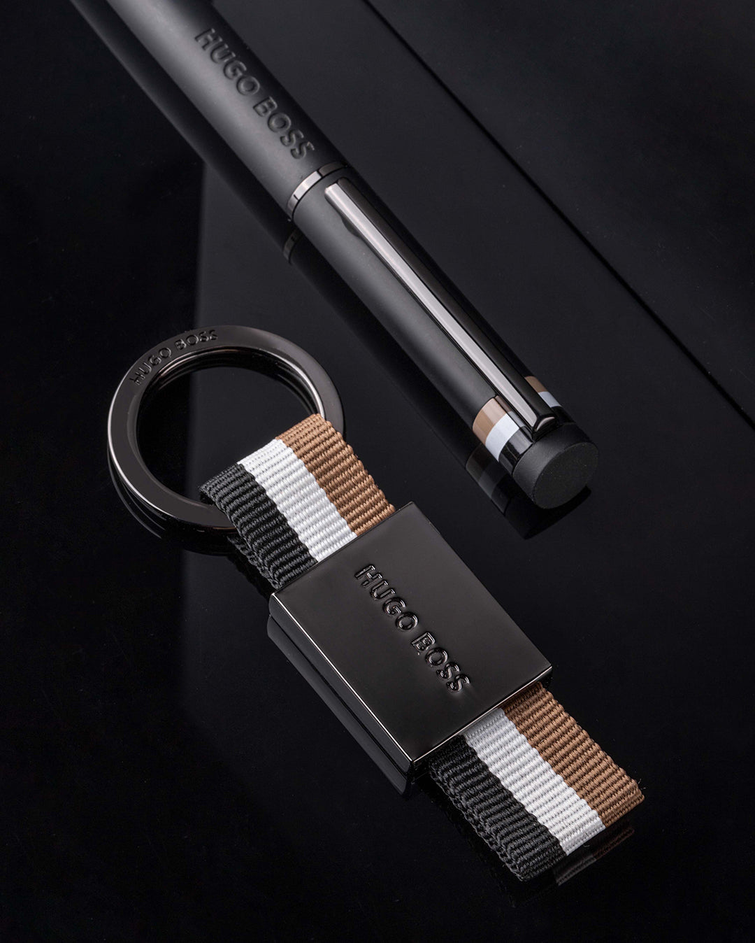 HUGO BOSS HAK385D-Key ring Iconic Style