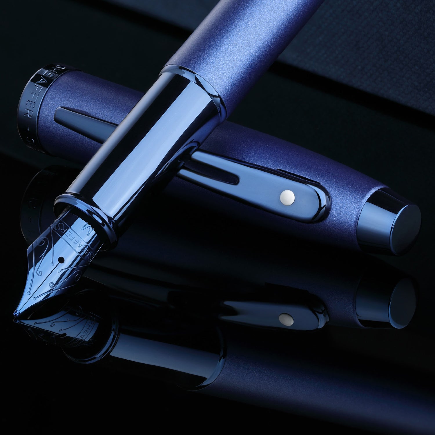 Sheaffer 100 9371 Satin Blue Fountain Pen With PVD Blue Trim | E0937153