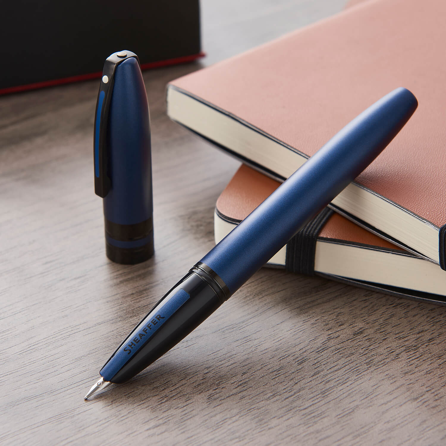Sheaffer ICON 9110 Metalic Blue Fountain Pen With Gloss Black Trim | E0911053