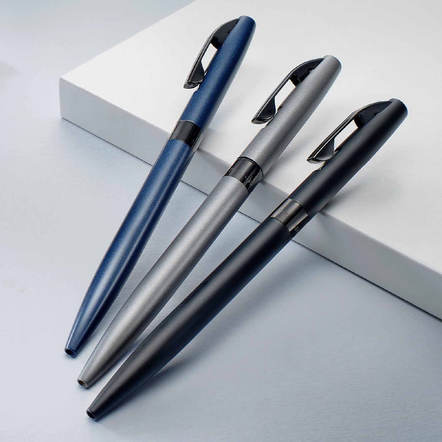 Sheaffer  REMINDER 9018 Matte Blue Ballpoint Pen With Black PVD Trim | E2901851
