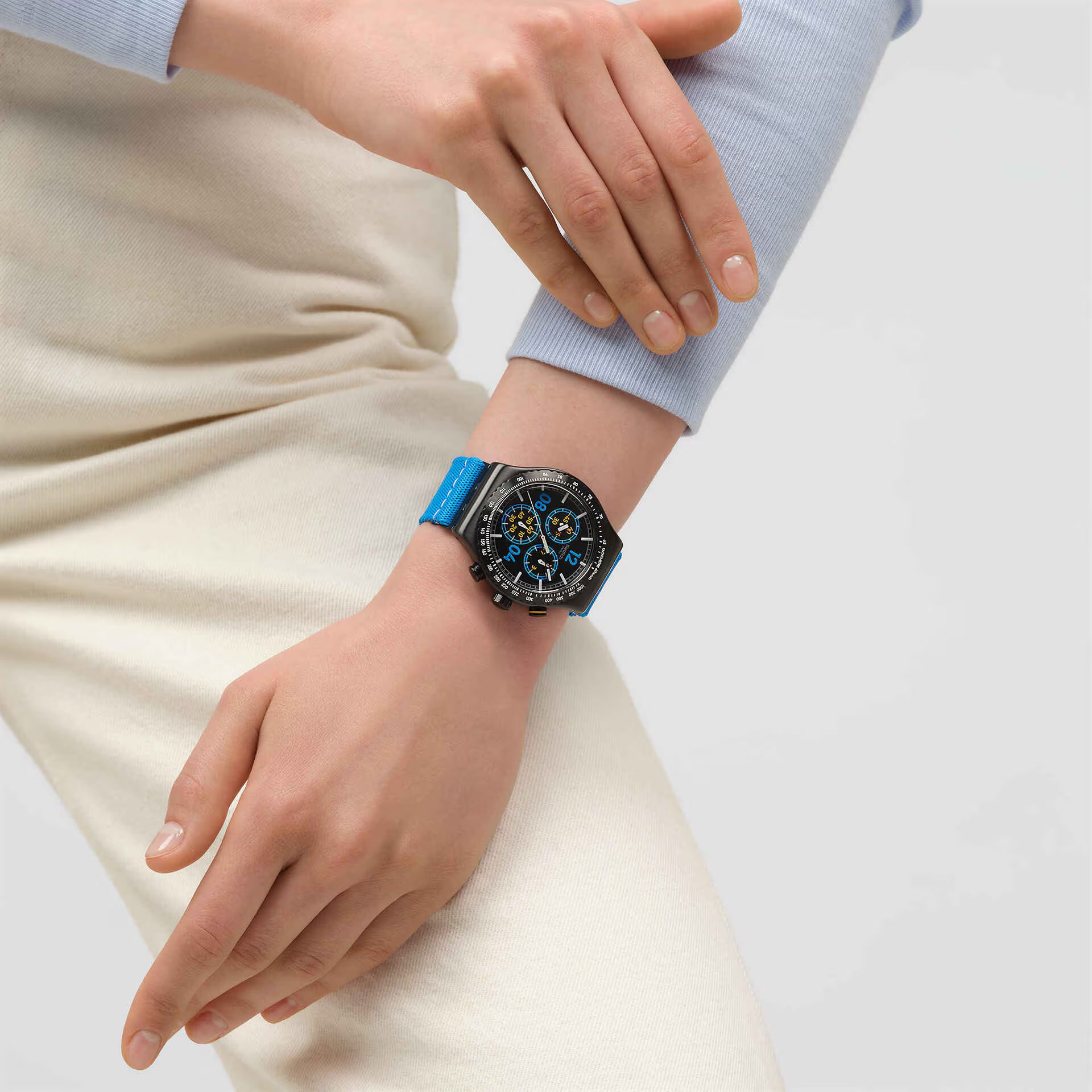 Swatch Moments In Blue Black Dial and Blue Rubber Strap 43mm Men's Watch | YVB100