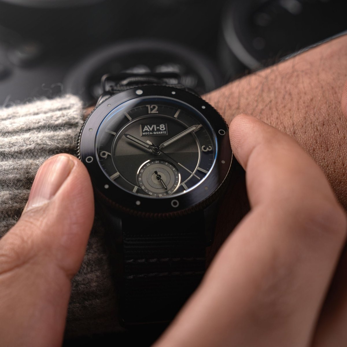 AVI - 8 Airmaster Sector Meca - Quartz Jet Black | TIME Watches