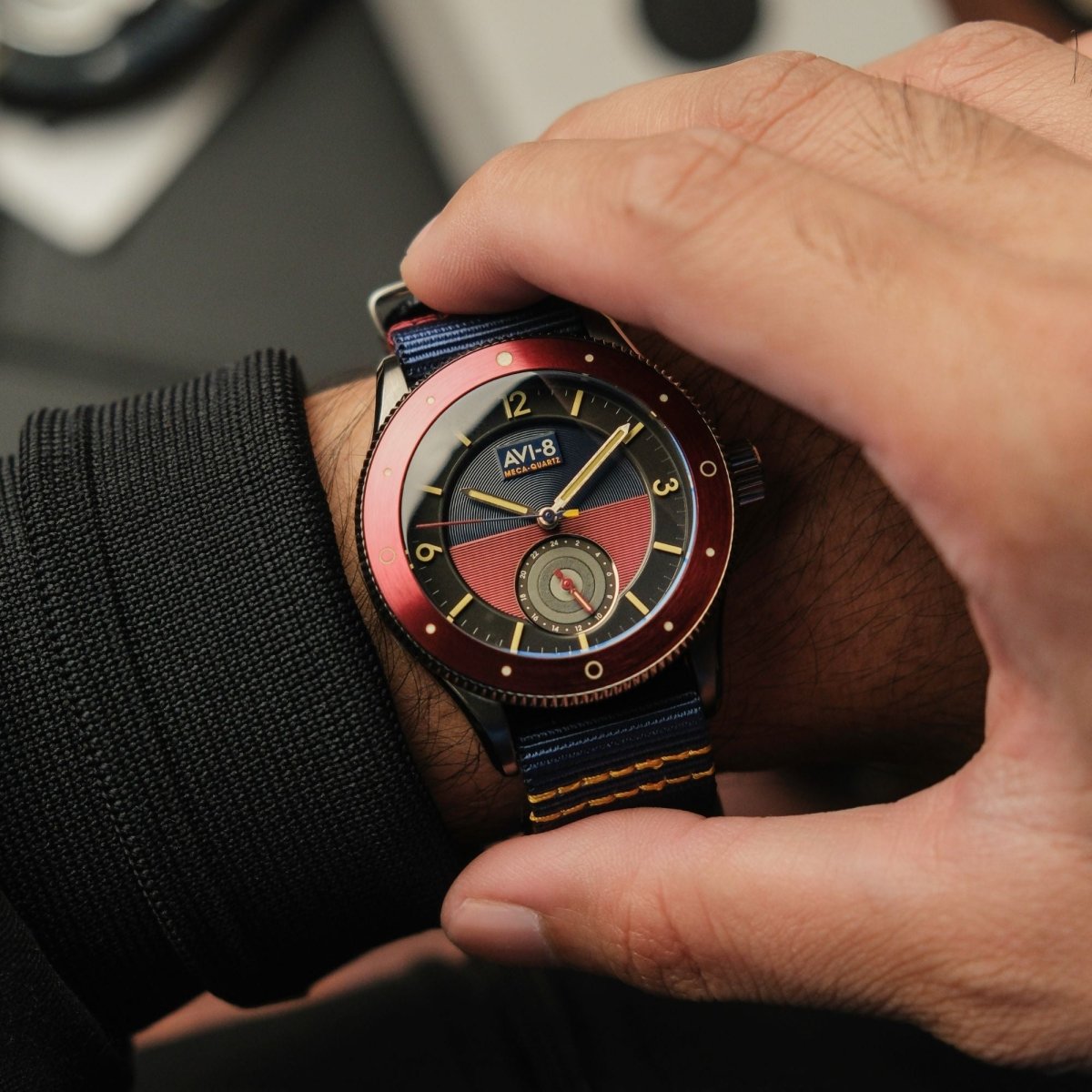 AVI - 8 Airmaster Sector Meca - Quartz Navy Blue | TIME Watches