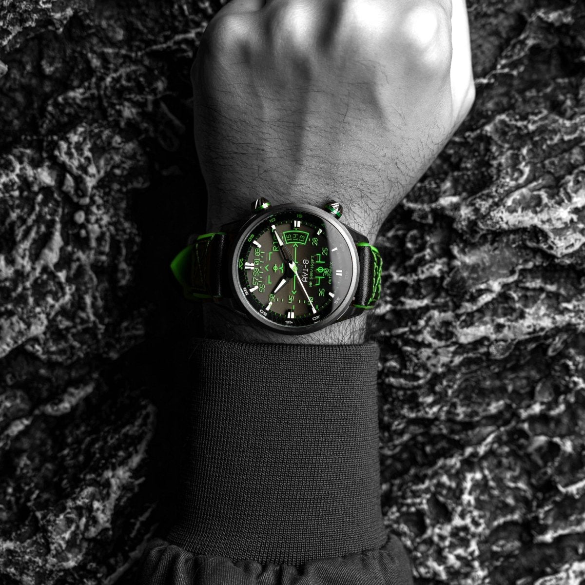 AVI - 8 Hud Automatic Gradient Black | TIME Watches