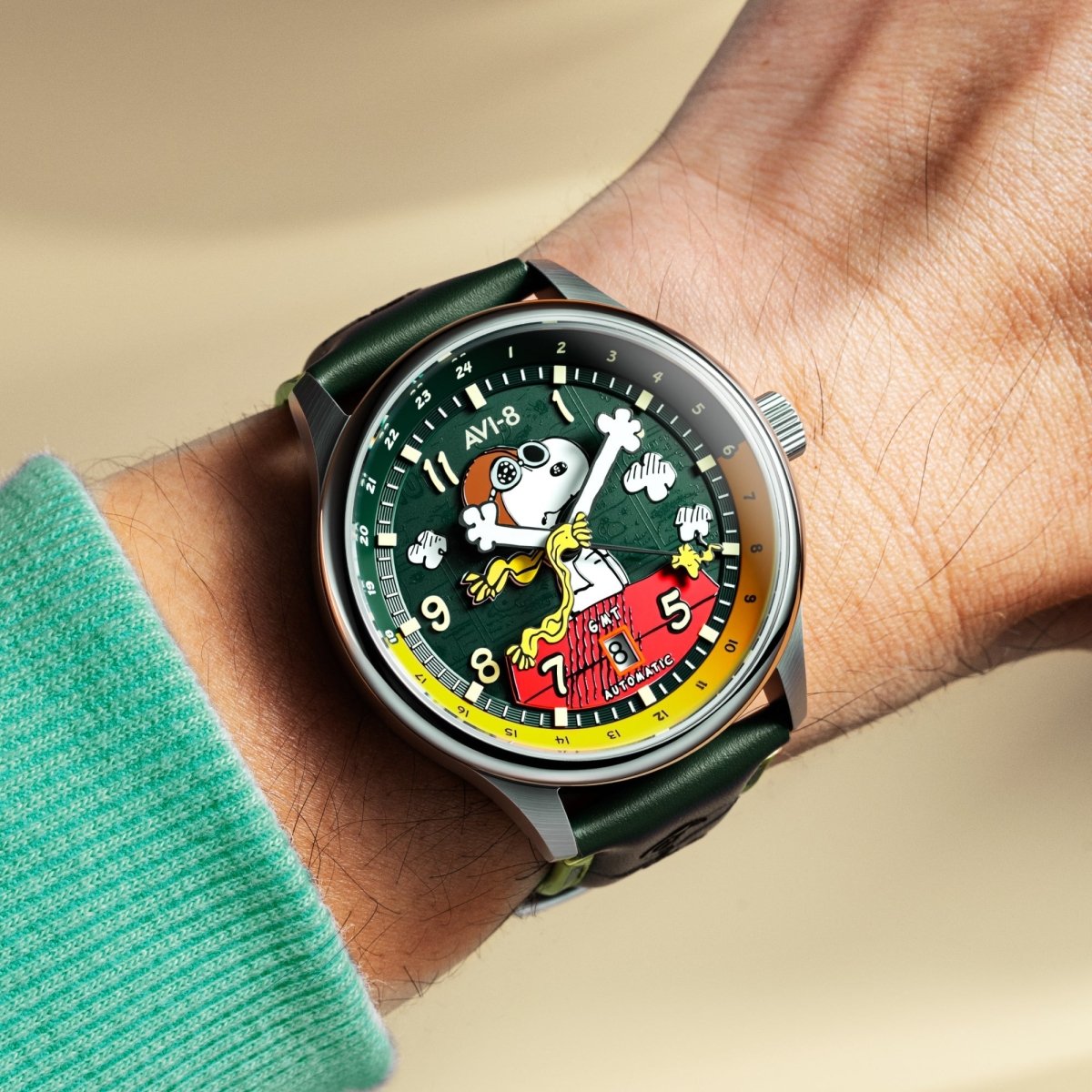 AVI - 8 Kent Gmt Automatic Peanuts Snoopy Flying Ace Limited Edition Winter Green | TIME Watches
