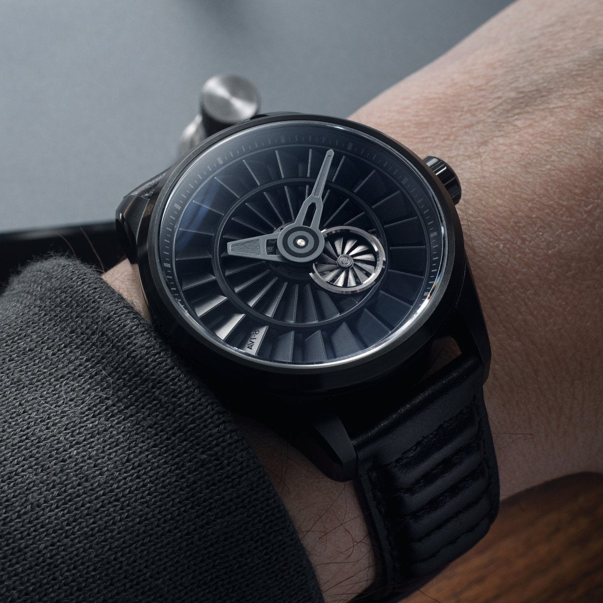 AVI - 8 Pegasus Automatic Limited Edition Piston Black | TIME Watches