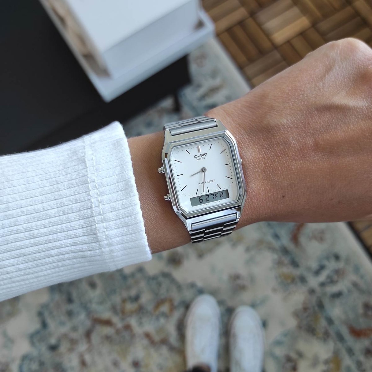 Casio Vintage White Dial and Silver Steel Bracelet 30mm Unisex Watch | AQ-230A-7DMQ | TIME Watches