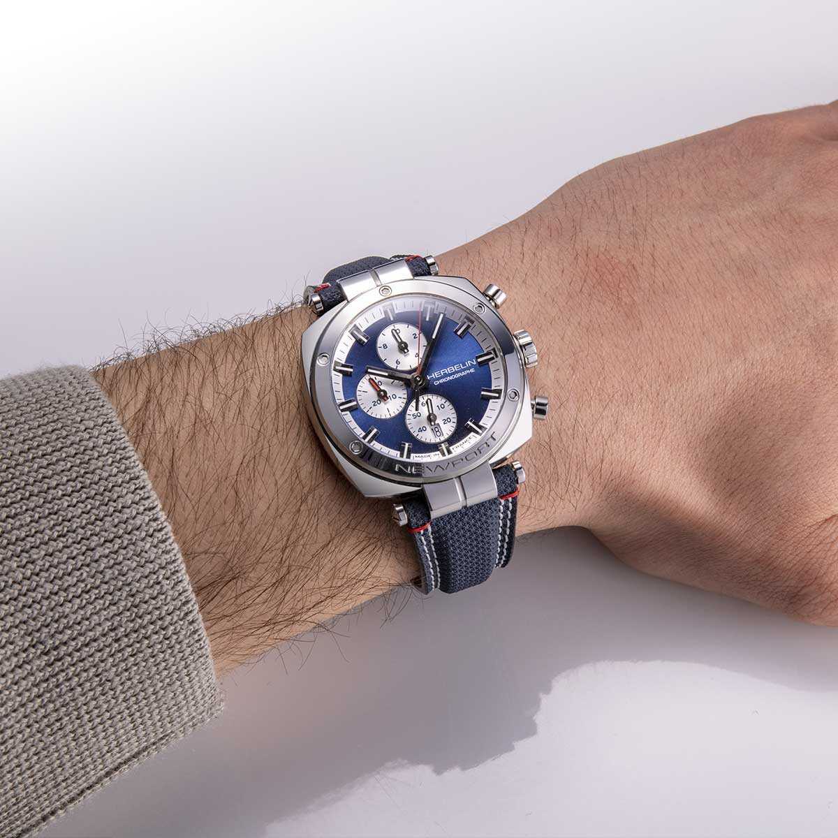 HERBELIN Newport Heritage Chronograph Steel and Textile 42mm Men's Watch | 35664AP25X | TIME Watches