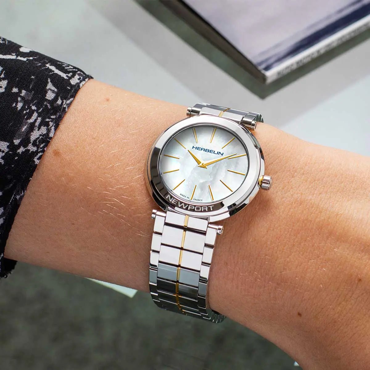 HERBELIN Newport Slim Two - tone Mother of Pearl Dial 32mm Women's Watch | 16922BT1N19 | TIME Watches