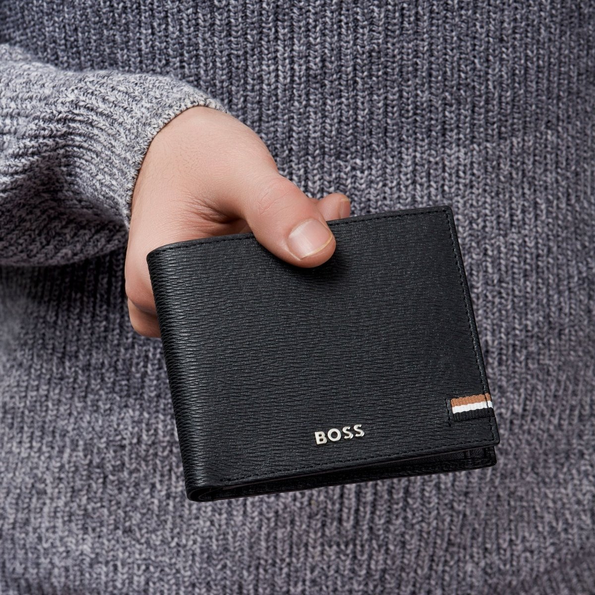 HUGO BOSS Iconic Black Wallet | HLM421A | TIME Watches